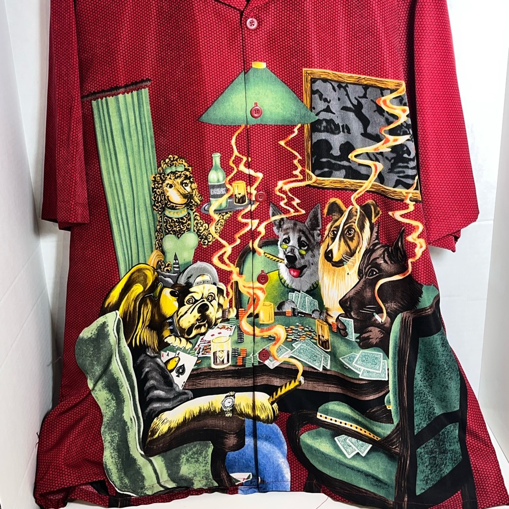 Glorious “Dogs playing poker” shirt in excellent condition. Sized XXL.
